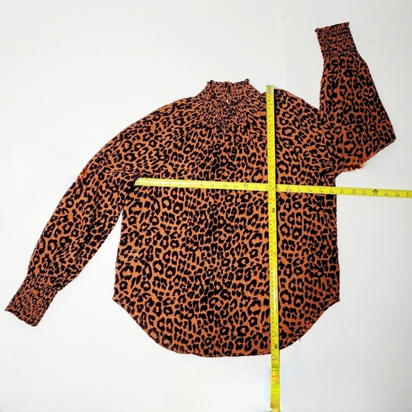 LOFT Burnt Orange Leopard Print Shirred Turtleneck Blouse Women's (XS) - Picture 13 of 14